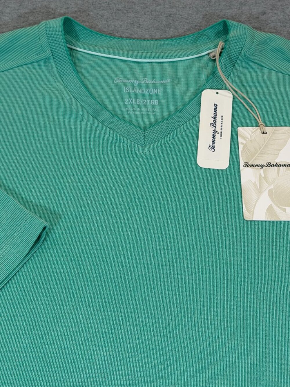 Tommy Bahama Mens Coastal Crest V-Neck T-Shirt Aqua 2XLB IslandZone Wicking NWT